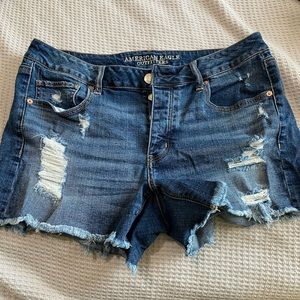 American eagle Tomgirl shorts